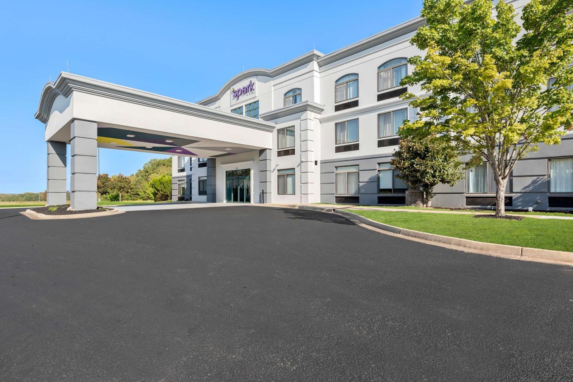 Spark By Hilton Tupelo Eksteriør bilde